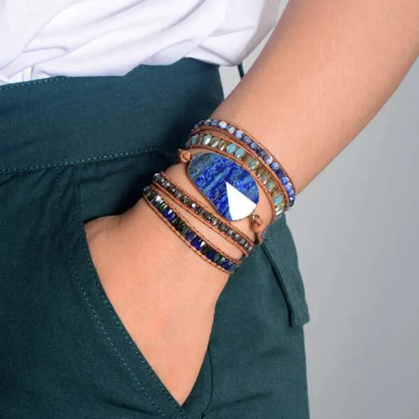 Pulsera del desarrollo de los niveles de expresión con lapislázuli y sodalita