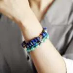 Pulsera del simbolito poderoso y piedras de amatista, lapislázuli o turquesa africana