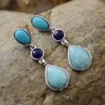 Pendientes bohemios chapados en oro con mezcla de piedras naturales