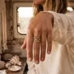 Anillo original de las estrellas fugaces y los sueños cumplidos con circonita