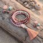 Collar Japa Mala 108 cuentas con amazonita, rodonita, cuarzo rosa y cuarzo cristal