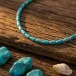 Gargantilla de la Paciencia con piedras de Turquesa o Howlita