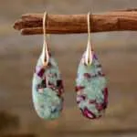 Pendientes bohemios de la nieve que no se deshace con piedras de jaspe
