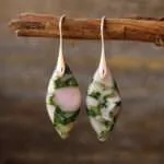 Pendientes bohemios de la nieve que no se deshace con piedras de jaspe