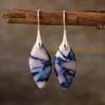 Pendientes bohemios de la nieve que no se deshace con piedras de jaspe