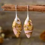 Pendientes bohemios de la nieve que no se deshace con piedras de jaspe