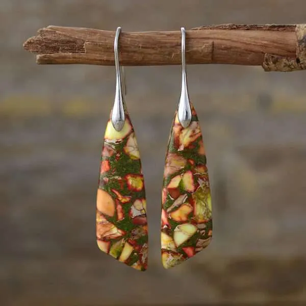 Pendientes boho del feliz enraizamiento con piedras de jaspe