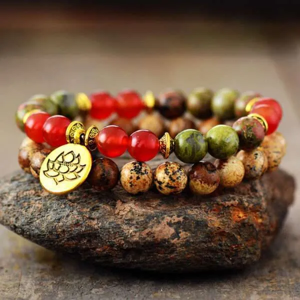 Pulsera espiritual con piedras de cornalina, unakita, jaspe y flor de loto
