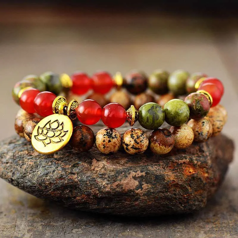 Pulsera espiritual con piedras de cornalina, unakita, jaspe y flor de loto Pulsera espiritual con piedras de cornalina, unakita, jaspe y flor de loto
