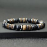 Pulseras bohemias con bolas de madera, hematita y gemas naturales