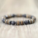 Pulseras bohemias con bolas de madera, hematita y gemas naturales