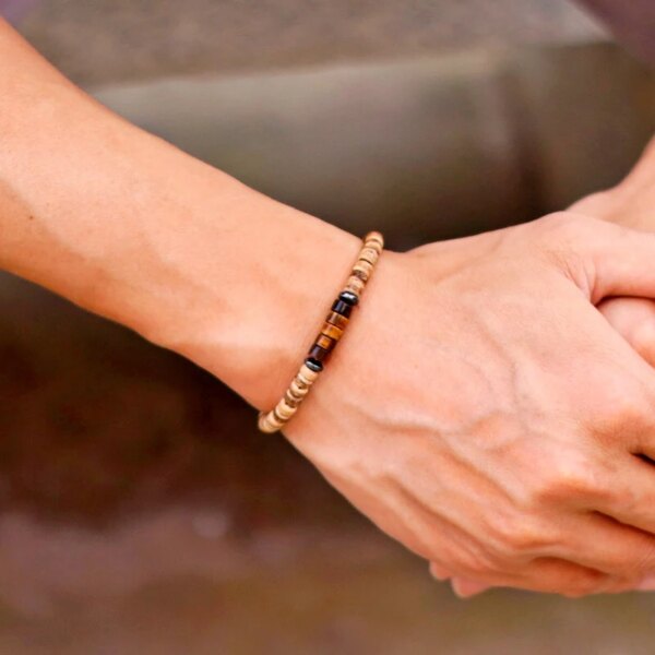 Pulseras hippies unisex con cuentas de madera, hematita y ojo de tigre