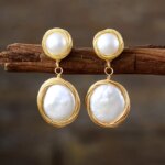 Pendientes boho del equilibrio en el pensamiento con perlas de agua dulce