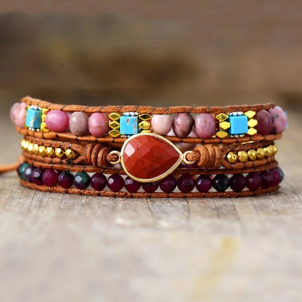 Pulsera de la Puerta de Elvira con piedra central de jaspe rojo, rodonita y jade