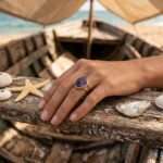 Anillo de mi pequeña piedra protectora en el camino