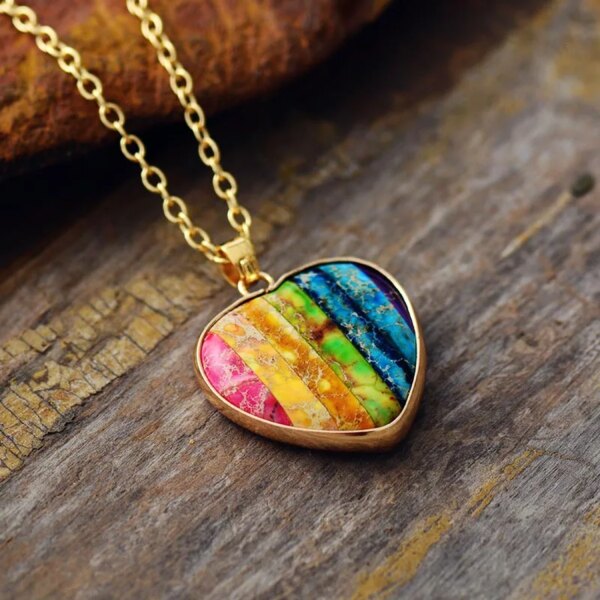 Colgante en forma de corazón del bienestar de los 7 chakras
