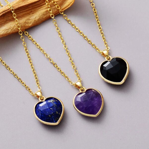 Collar del amor fructífero en forma de corazón con amatista, lapislázuli u ónix negro
