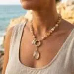 Collar del camino fundamental con piedras semipreciosas
