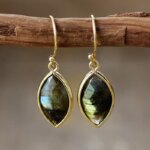 Pendientes de la buena esencia con labradorita, turquesa africana o cuarzo