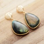 Pendientes místicos de la introspección con piedras de labradorita