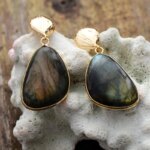 Pendientes místicos de la introspección con piedras de labradorita