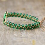 Pulsera de mi nuevo camino con mariposa de cristal y piedras naturales