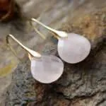 Pendientes de la clara percepción con 6 piedras naturales facetadas