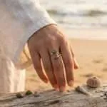 Anillo Boho de los Pensamientos Luminosos con Labradorita
