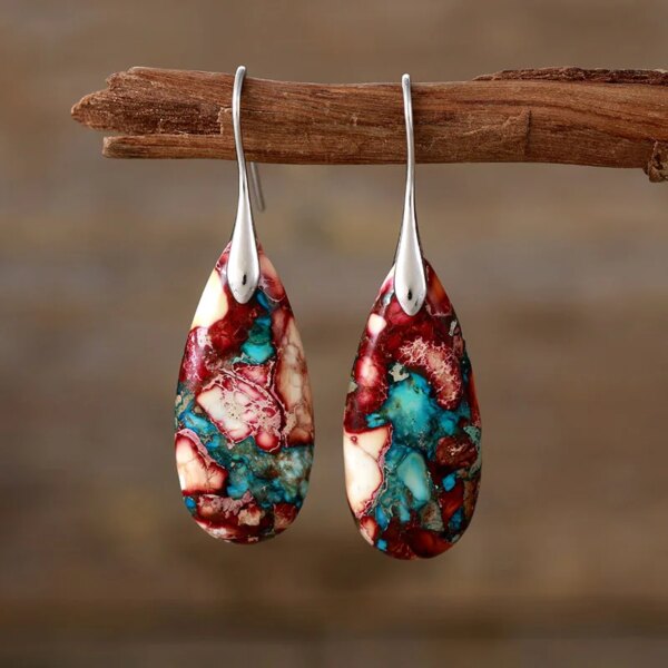 Pendientes art déco del géiser submarino con piedras de jaspe