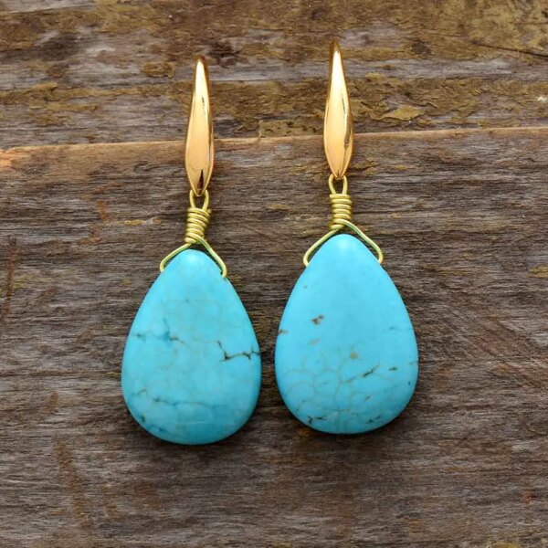 Pendientes boho del buen inicio del día con piedras de turquesa