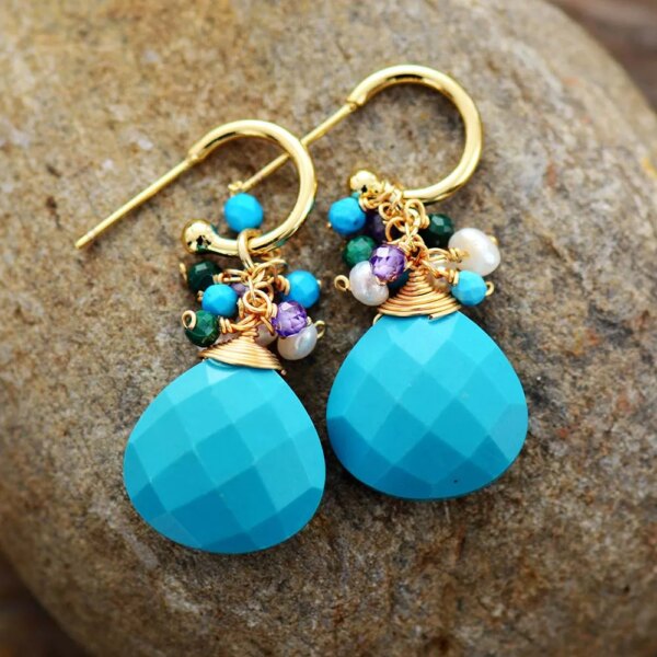 Pendientes boho del resplandor elemental con turquesa u ópalo