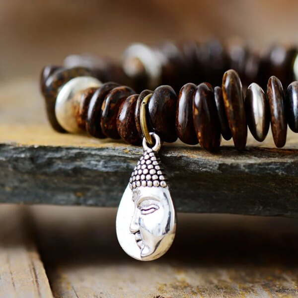 Pulsera zen con dije budista y piedras medicinales de broncita