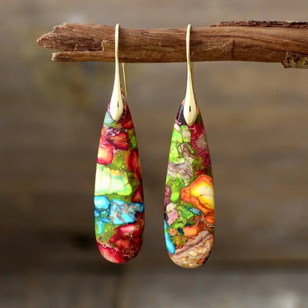 Pendientes boho del júbilo floreciente con piedras naturales de jaspe