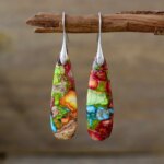 Pendientes boho del júbilo floreciente con piedras naturales de jaspe