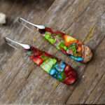 Pendientes boho del júbilo floreciente con piedras naturales de jaspe
