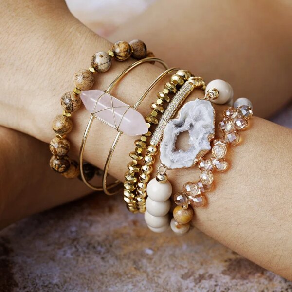 Conjunto 6 pulseras bohemias de la reafirmación con piedras semipreciosas