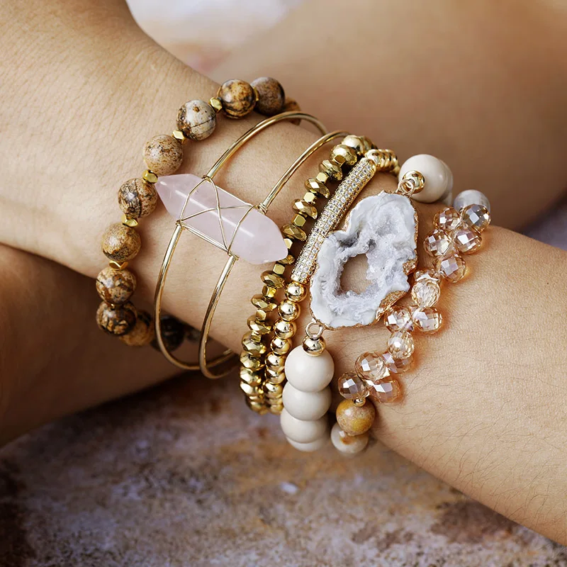 Conjunto 6 pulseras bohemias de la reafirmación con piedras semipreciosas Conjunto 6 pulseras bohemias de la reafirmación con piedras semipreciosas