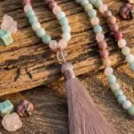 Conjunto Japa Mala de Cuarzo Rosa, Rodonita y Amazonita (Collar + Pulsera)