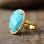 Anillo de la fuerte lealtad con turquesa estabilizada y circonita