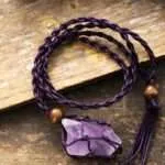 Colgante macramé con piedra protectora en bruto (5 piedras)