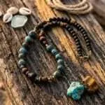 Collar boho para hombre con piedras de turquesa africana o lapislázuli