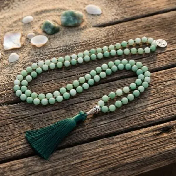 Collar Japa Mala 108 cuentas con piedras de Jade Birmano y Árbol de la Vida