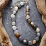 Collar de la lucha contra el estado de fatiga con piedras de ágata de Botswana