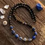 Collar boho unisex con gemas de ojo de tigre, amatista o lapislázuli