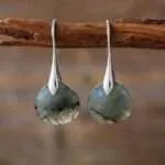 Pendientes de la clara percepción con 10 piedras naturales facetadas