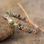 Pulsera boho de la abundancia con piedras de ágata de la India y pirita