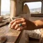 Anillo boho ajustable de las 4 gemas de la reconexión interior