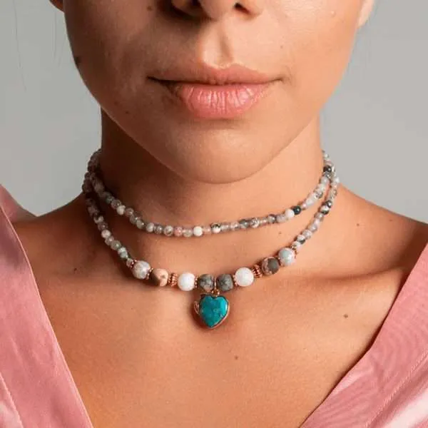 Collar símbolo 'OM' de la precognición con corazón de jaspe y ágata árbol