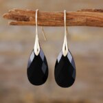 Pendientes boho en forma de lágrima con piedras naturales facetadas