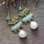 Pendientes gypsy con perlas de agua dulce y piedras naturales